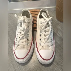 Converse Women's Shoes 8 Chuck Taylor All Star OX Low White Sneakers. thumbnail 2