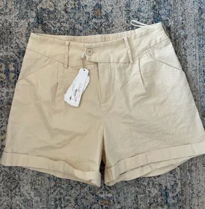 NWT Belle Poque Women High Waist Pleated Rolled Cuff Casual Shorts XL Beige thumbnail 1