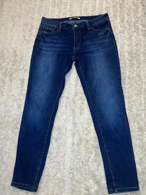 KanCan classic medium to dark wash mid-rise skinny jeans Size 13/30 thumbnail 1