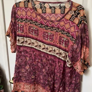 FINAL MARKDOWN Casual studio boho looking top large thumbnail 1