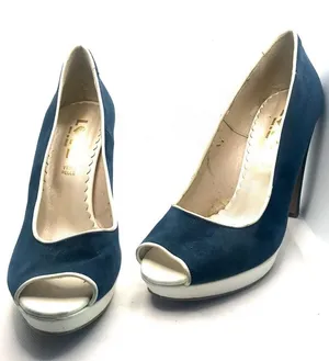 Love Made In Italy Blue Suede Peep-Toe Pumps With White Leather Trim (40) thumbnail 1