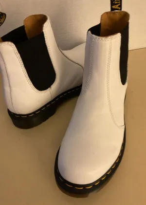 Dr. Martens women White Leather platform Chelsea Ankle Boots US 10 thumbnail 1
