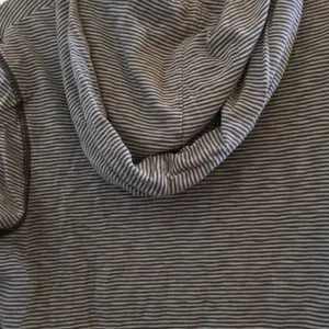 FINAL MARKDOWN Unique Converse Hoodie (S) thumbnail 5