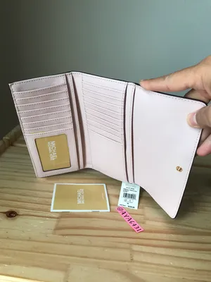Wallet thumbnail 4