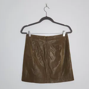 Free People Distressed Brown Faux Leather Mini Skirt Size 4 thumbnail 3