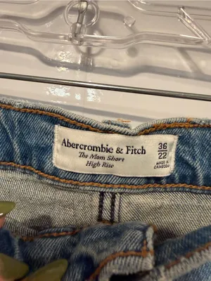 The Mom Short High Rise Denim Shorts - Light Blue Abercrombie and Fitch NWT thumbnail 3