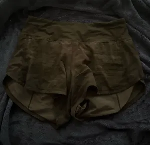 Lululemon Speed Up Shorts High-Rise thumbnail 1