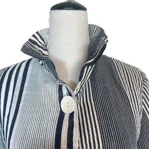 DAMEE Oversized Striped Button Up Shirt Small Wire Collar Blue Lagenlook Artsy thumbnail 6