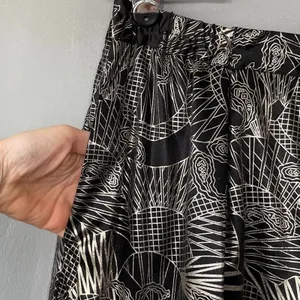 Joyce Pants Size 10 Black Gold Shiny Party Glam Pull on Metallic Harem Club Rave thumbnail 3