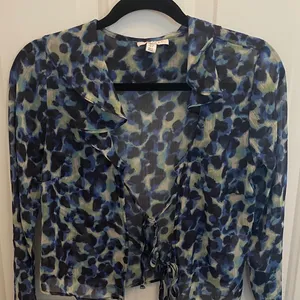 Topshop Blue Green Leopard Print Sheer Ruffle Tie Front Blouse US 2 thumbnail 1