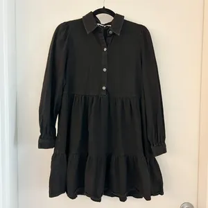 Zara Chambray Denim Ruffle Tiered Poplin Dress in Black Size M thumbnail 5