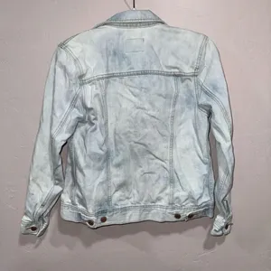 Old Navy Light Wash Denim Jacket Size Small thumbnail 2