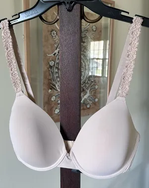Natori Pure Luxe Lace-Trim T-Shirt Bra in Nude thumbnail 1