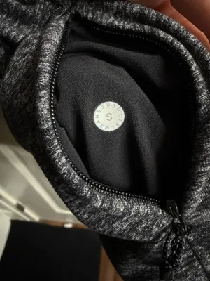 Lululemon Quarter-Zip Pullover thumbnail 4