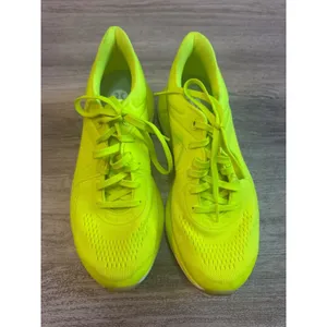 Lululemon Chargefeel Workout Low Highlight Yellow Sneakers Womens Size 8.5 thumbnail 2