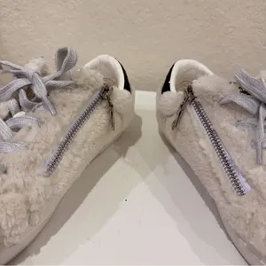 Vintage Havana Women's Melina Embellished Faux Fur Sneakers Size 6 Preowned thumbnail 8
