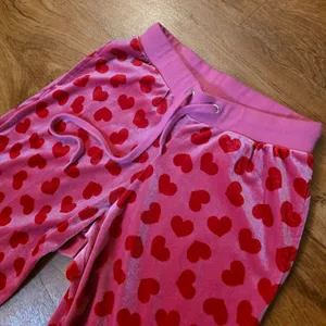 Sugar Thrillz Loyal Maneater Pink Heart Velour Track Pants thumbnail 3