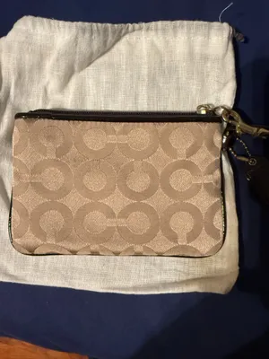 Coach beige C logo wristlet with brown patent leather details thumbnail 3