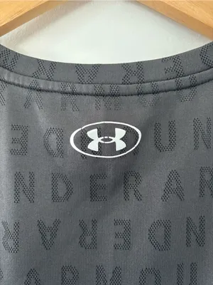 Under Armour Black Athletic T-shirt thumbnail 5