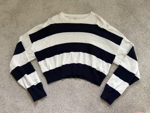 Garage Cropped Sweater thumbnail 1