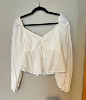 Women’s White Blouse thumbnail 1