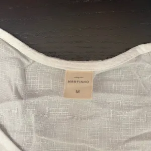 Elegant White Women's Tank Top Size M thumbnail 2