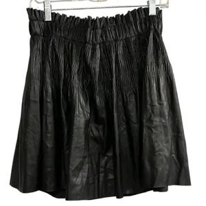7 For All Mankind Women's‎ Black Faux Leather Mini Skirt Size M pleated Lined thumbnail 2