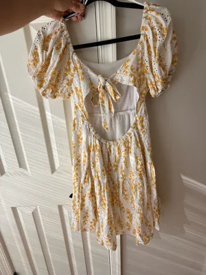Jessica Simpson yellow floral dress thumbnail 3