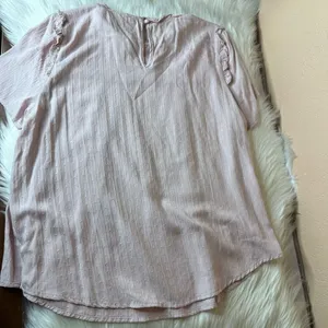 Bohme Ruffle Short Sleeve Top in Rose Size Small thumbnail 13