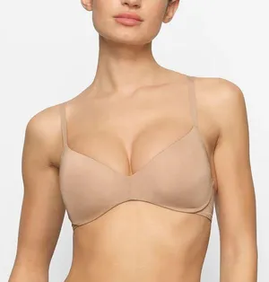 SKIMS Wireless Form Push Up Plunge Bra thumbnail 1