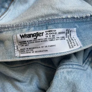 Wrangler sky Blue Women’s Leather Patch Slim Fit Cowboy Jeans Size 13/36 thumbnail 6