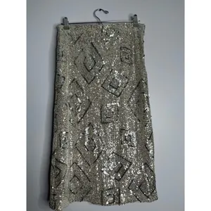 Sequin Skies are Blue Knee Length Skirt - sz M -EUC thumbnail 2
