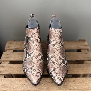 BLONDO Emelia Waterproof Chelsea Bootie In Brown Snake Print‎ Leather Size 8 B57 thumbnail 8