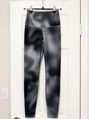 Nike One Dri-FIT High Rise Ombre Leggings Gray Black Workout Running XS thumbnail 3