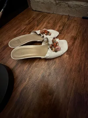 Stuart Weitzman White Linen Beaded Kitten Heel Slide Sandals thumbnail 5