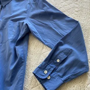 Vintage Ann Taylor Blue Button Down Shirt Size L Classic Chic Quiet Luxury thumbnail 8