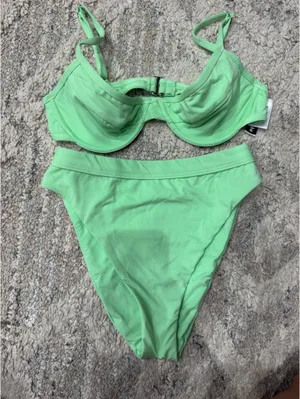 Dippin Daisy's Swimsuit Set thumbnail 1