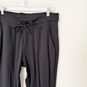 [Lululemon] Black On Track Jogger Pants Full Length High Rise Comfortable Sz 10 thumbnail 4