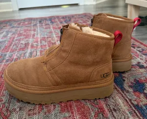 UGG Neumel Boots thumbnail 1