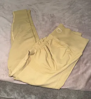 Seamless High-Waist Leggings in Light Yellow thumbnail 1