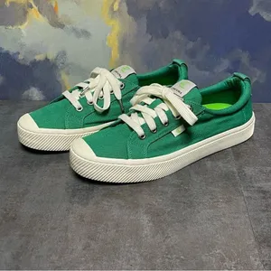 Cariuma Green Canvas OCA Low Cut Women's Sneakers Size 8M thumbnail 2