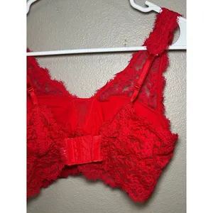 Aerie Red Floral Eyelash Lace Padded Plunge Bralette Bra Women’s Size Medium thumbnail 9