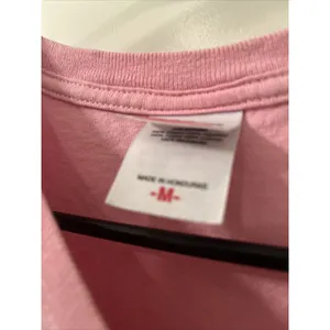 Anvil UNIVERSITY OF VIRGINIA Cavaliers Adult Unisex T-Shirt "HOOS THINK PINK" Size M thumbnail 4
