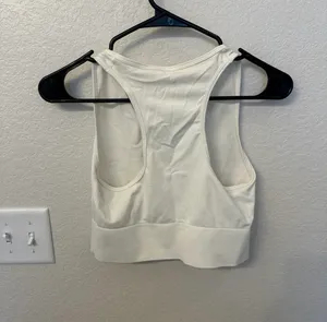 Gymshark Top thumbnail 2