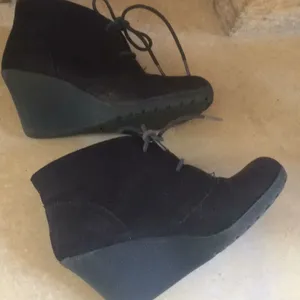 White Mountain Irma Heeled Lace Up Vegan Booties Black Size 7.5 thumbnail 2