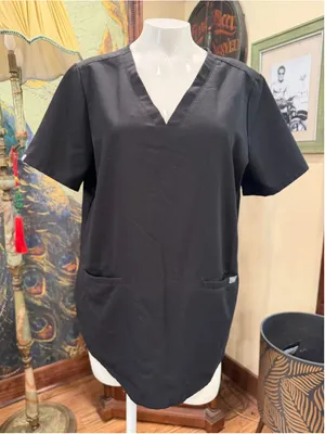 FIGS Black Technical Collection Catarina Scrub Top Women’s Size L V-Neck 2-Pocke thumbnail 3