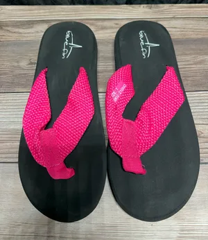 Blue Fin Women's Flip Flops Thong Sandals Pink Fabric Size 7 thumbnail 1