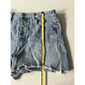 Good American Bombshell Jean Shorts Sz 6/28 Button Fly Denim Distressed thumbnail 6