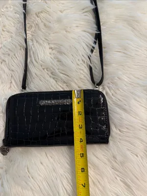Brighton Black Croc-Embossed Crossbody /Wallet excellent condition see photos thumbnail 5