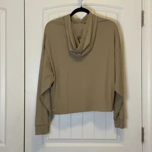 Puma Womens Ribbed Knit Cropped Hoodie Tan Beige Long Sleeve Pullover Large EUC thumbnail 3